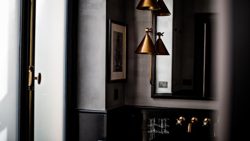 Deluxe Double Room with Balcony image 2