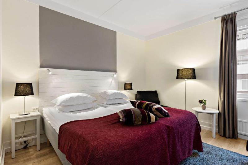 Double Room image 3