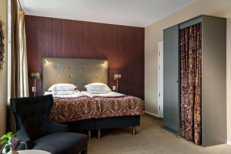 Superior Double Room - Non-Smoking image 1