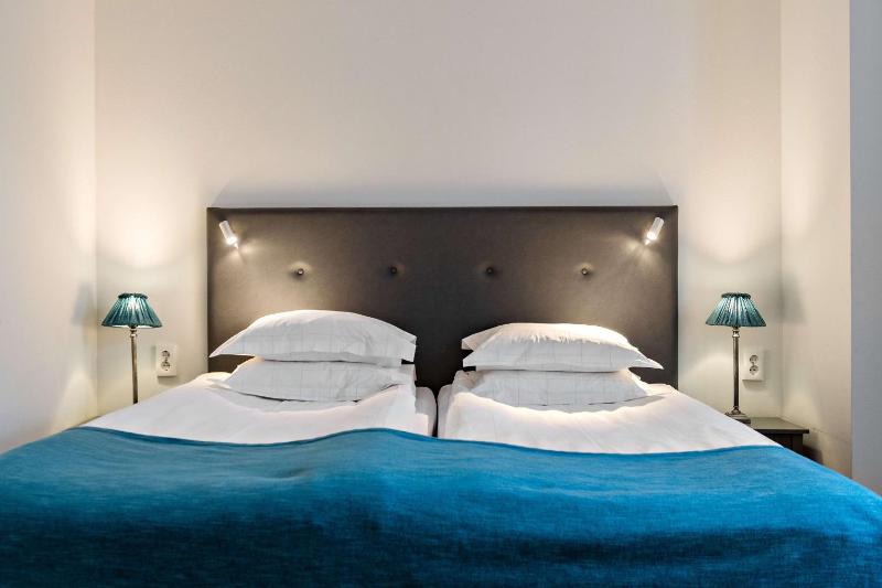 Superior Double Room - Non-Smoking image 4