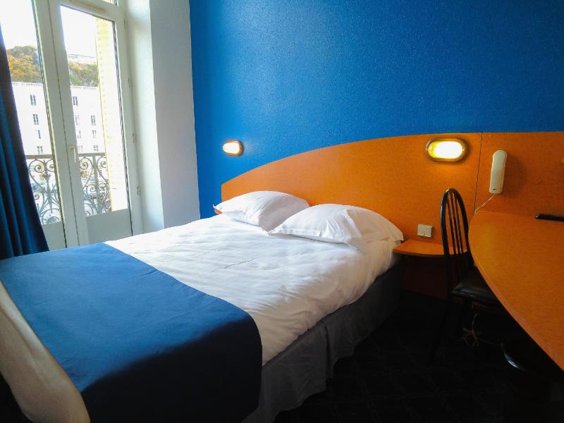 Standard Single Room image 4