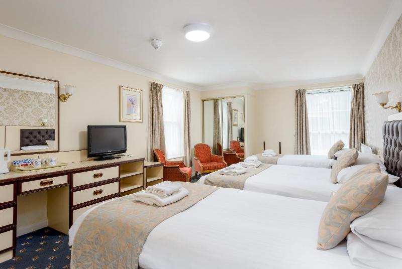 Standard Family Room image 1