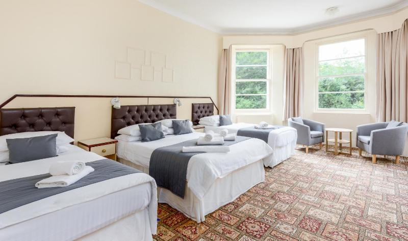 Standard Family Room image 3