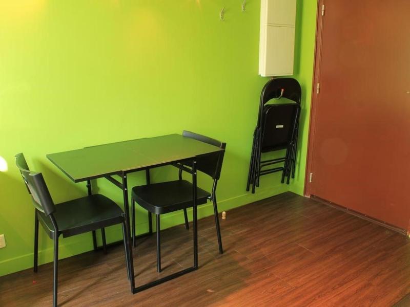 Studio with mezzanine image 4