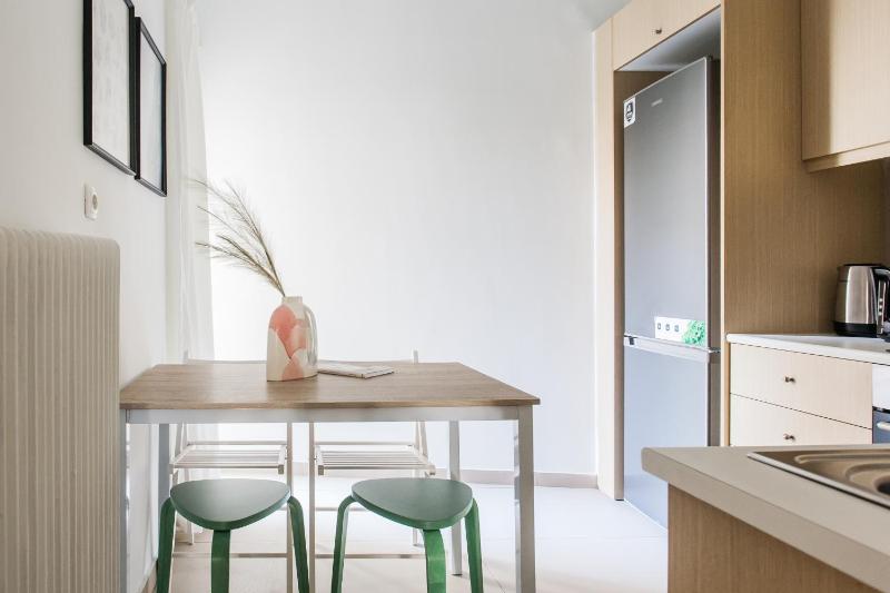 Groovy 2BR Apartment in Koukaki by UPSTREET - image 12