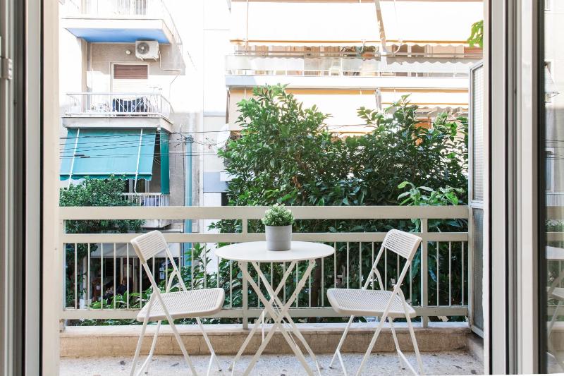 Groovy 2BR Apartment in Koukaki by UPSTREET - image 13