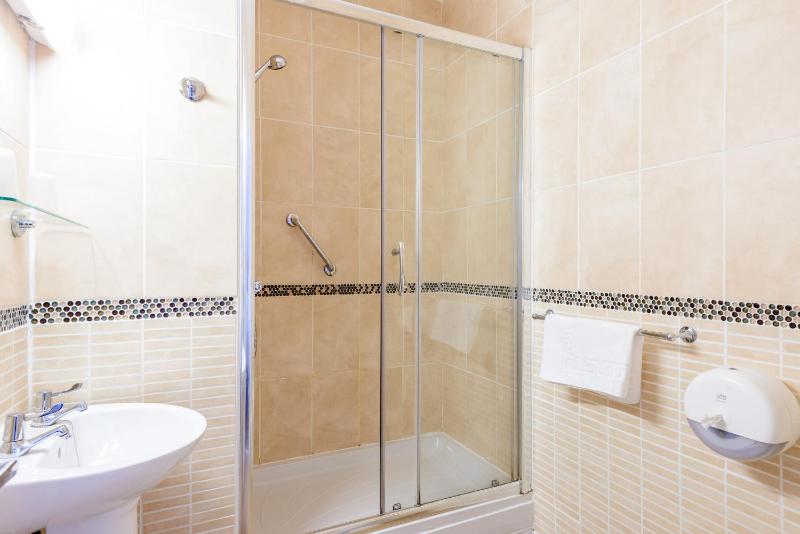 Triple Room image 4
