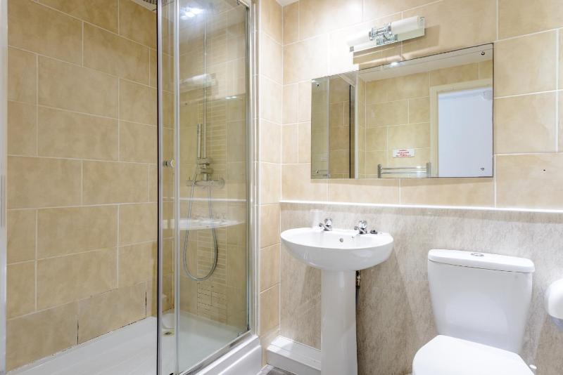 Triple Room image 2