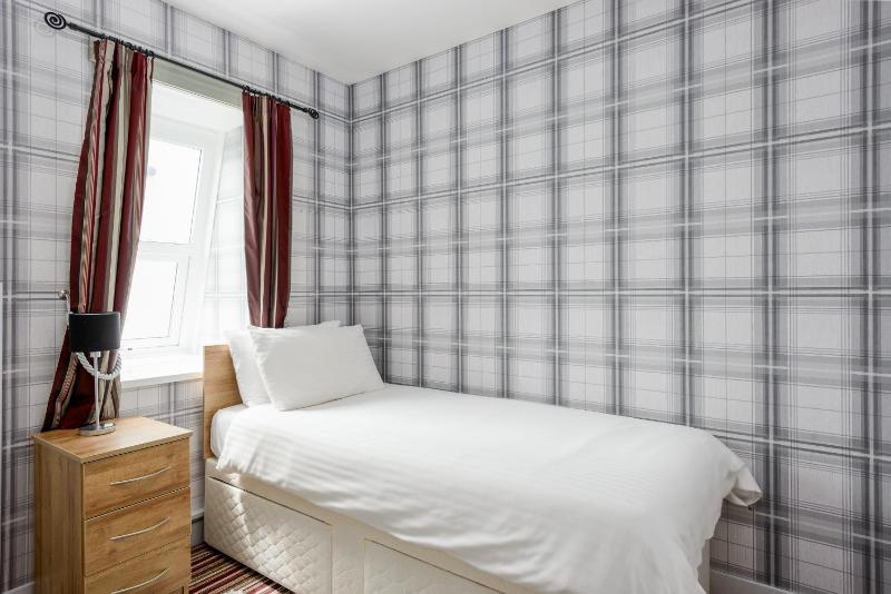 Single Room image 3