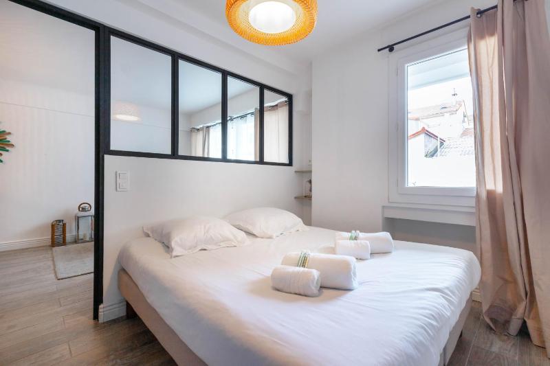 Agence des Résidences - Plein centre de Cannes - image 12