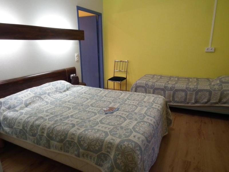 Family Suite with Balcony image 1