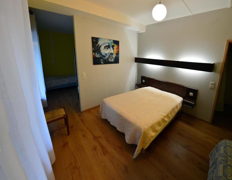 Family Suite with Balcony image 4