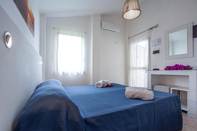 Standard Double Room image 3