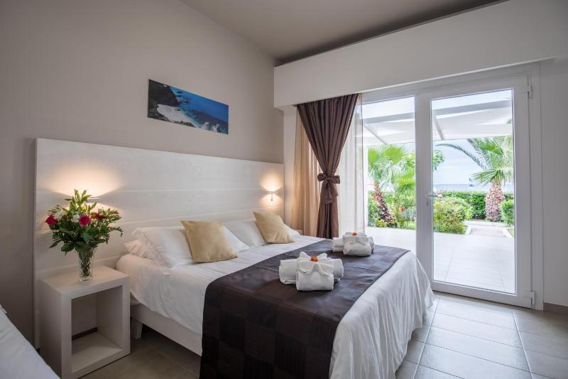 Superior Double Room image 3