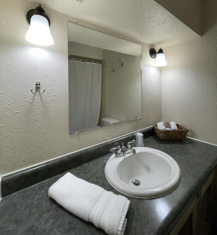 Quadruple Room with Mountain View image 2