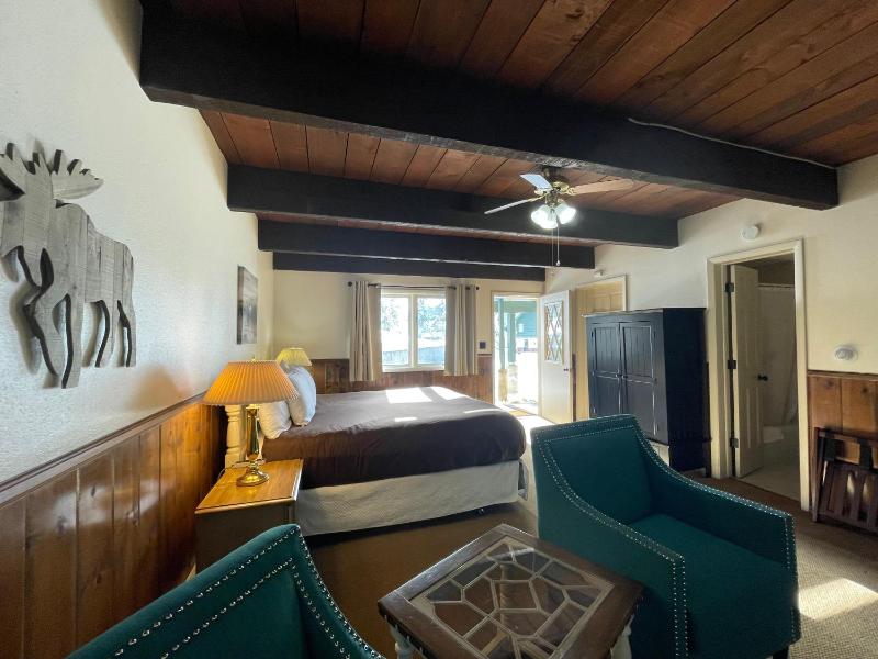 Quadruple Room image 2