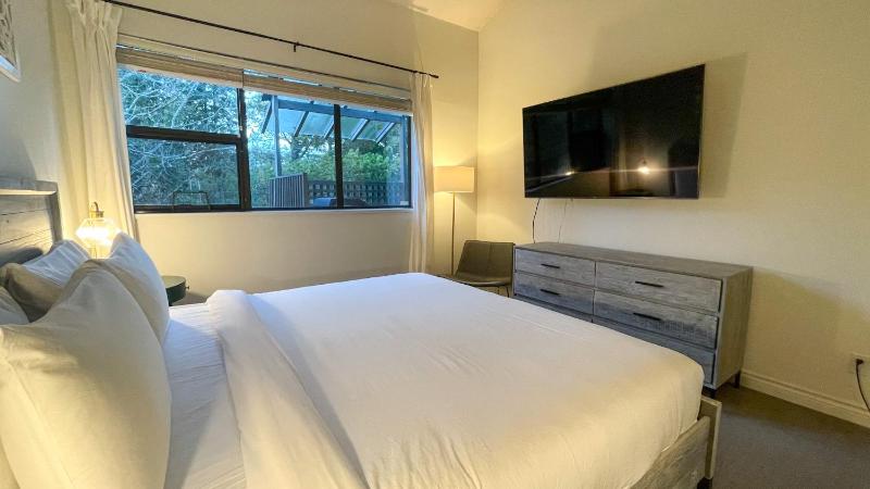 3 Bedroom Condo - image 16