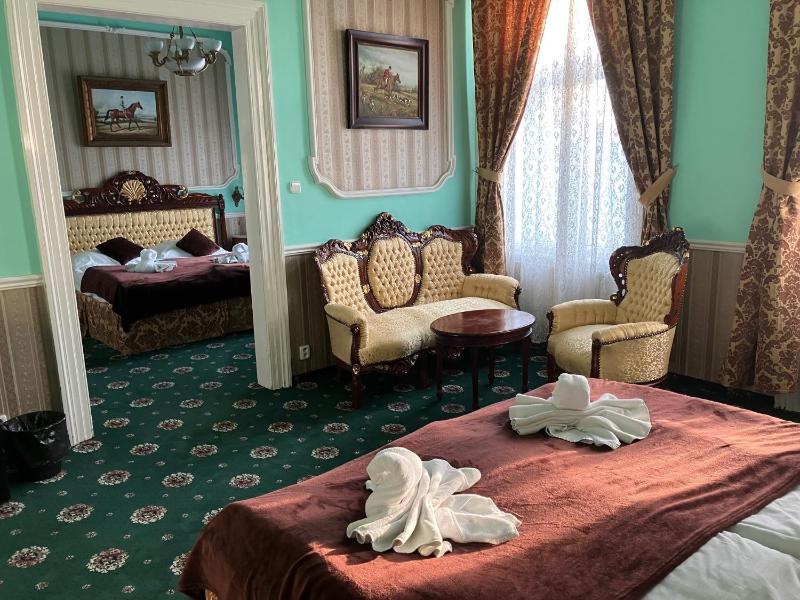 Superior Two-Bedroom Apartment image 1