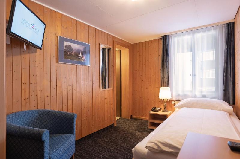 Single Room with Private Bathroom (no view) image 1