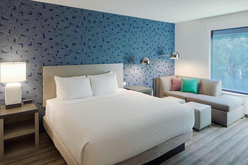 King Room image 1