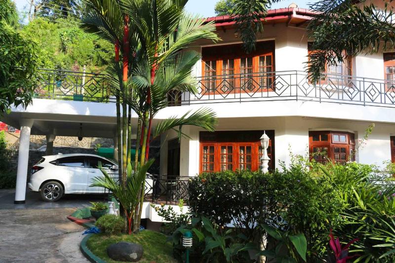 Kandy Bliss Lounge - image 9
