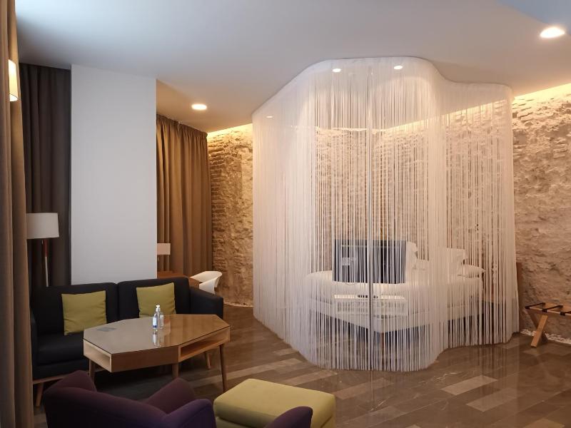 Torre Homenaje Historical Suites - image 2