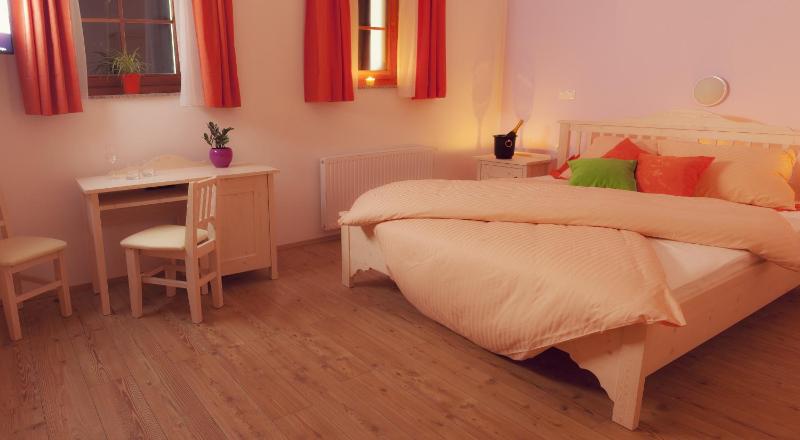 Double Room image 4