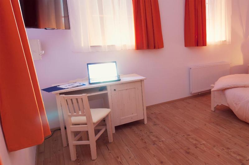 Double Room image 2