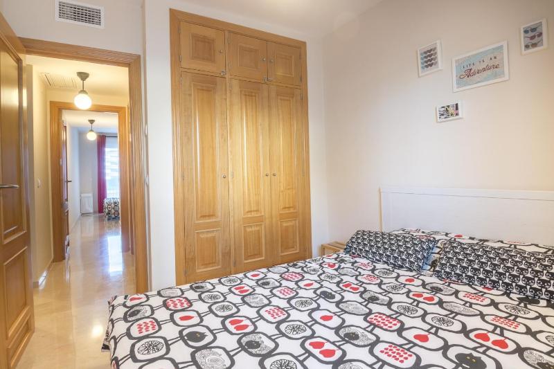 2187-Lovely 2bedrooms with pool and playground - image 7