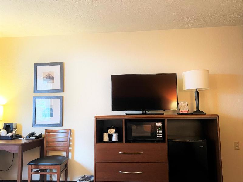 King Room - Non-Smoking image 4