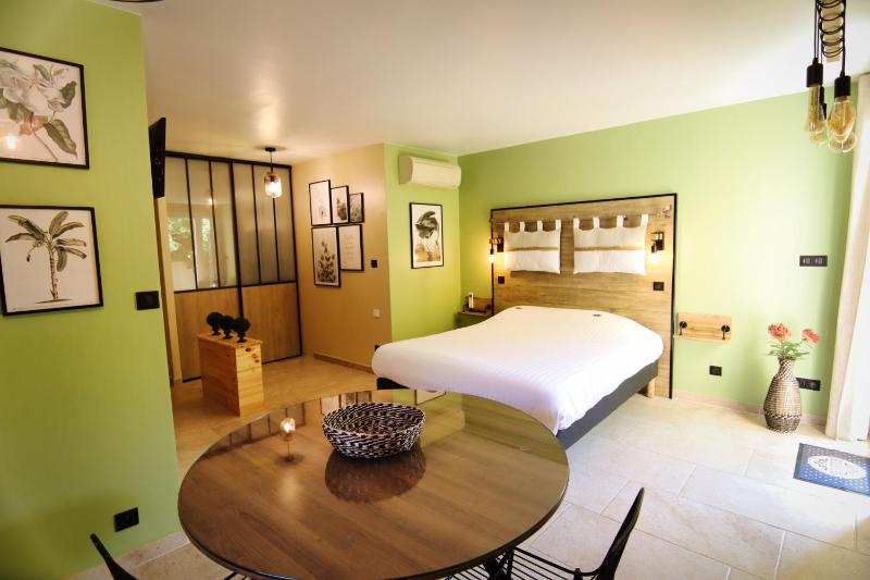 Superior Double Room image 1
