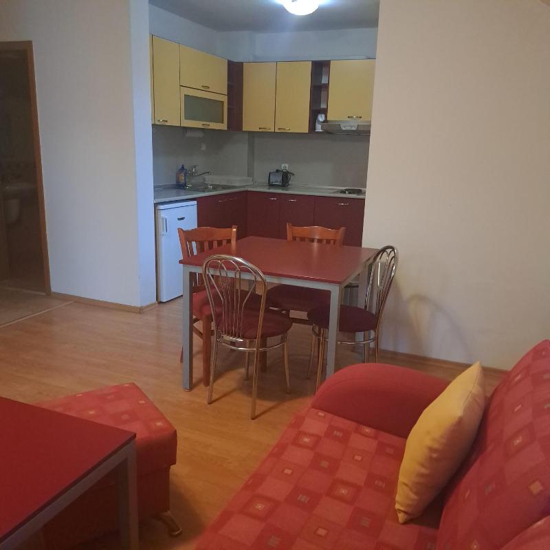 One-Bedroom Apartment image 2