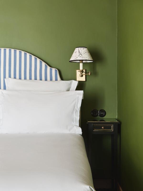 Standard Single Room image 4