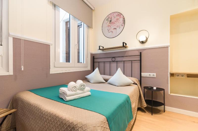 Budget Double Room image 4