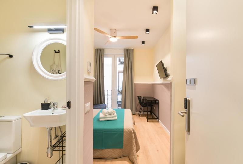 Superior Double Room image 4