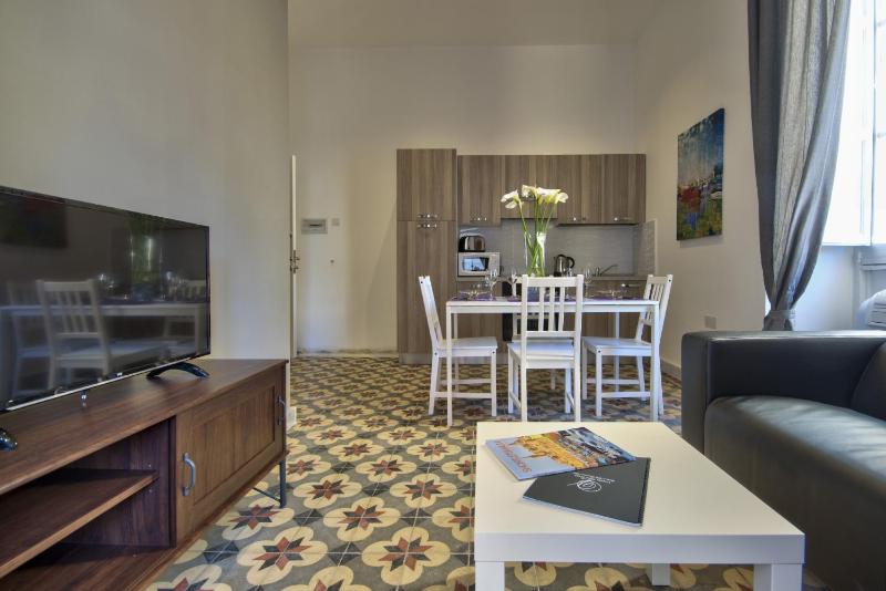 Superior Apartment image 3
