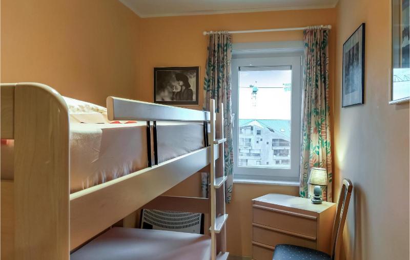 2 Bedroom Nice Apartment In Oostende - image 15