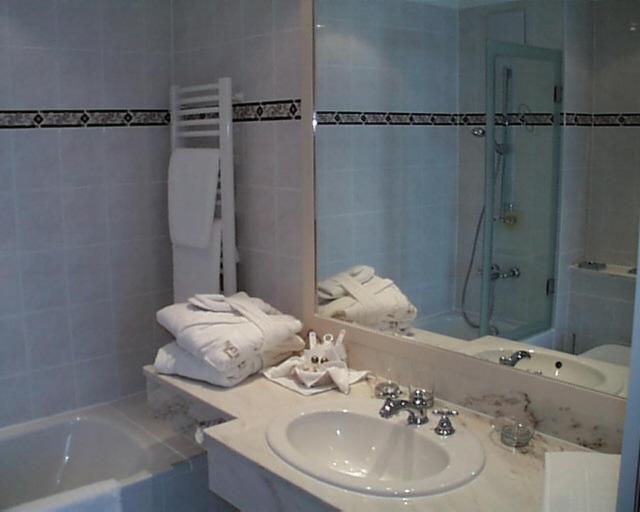 Comfort Double Room image 3