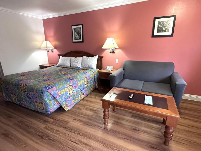 King Room image 1