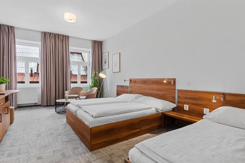 Standard Triple Room image 1