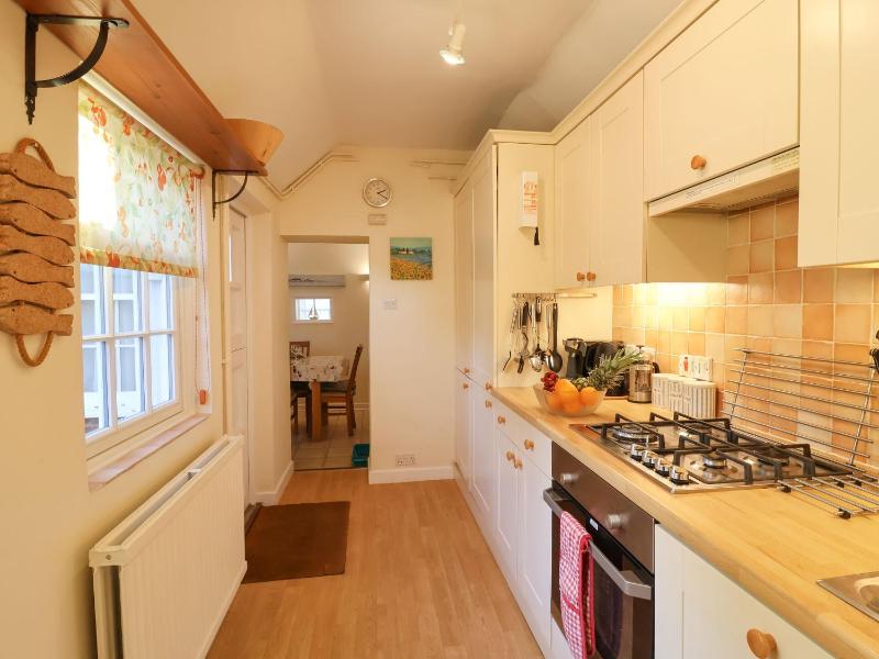 Winkle Cottage Aldeburgh - image 35