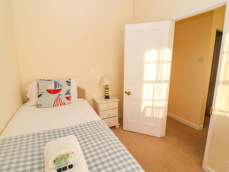 Winkle Cottage Aldeburgh - image 22