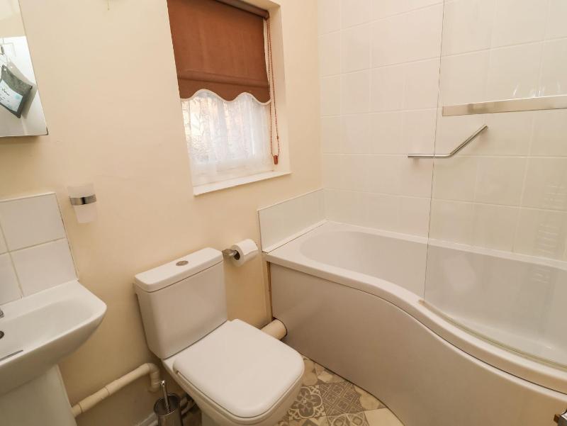Winkle Cottage Aldeburgh - image 10