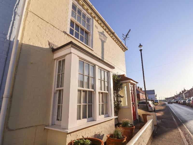 Winkle Cottage Aldeburgh - image 16