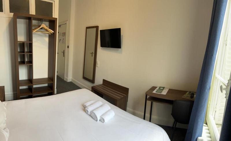 Standard Double Room image 1