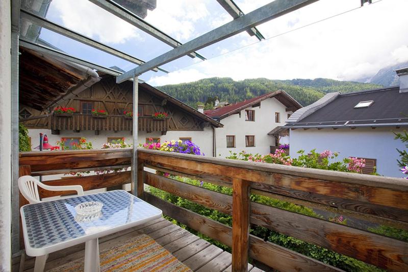 One-Bedroom Apartment with Balcony image 2