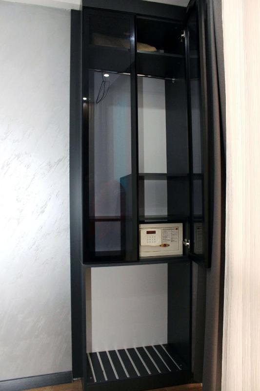 Deluxe Triple Room image 2