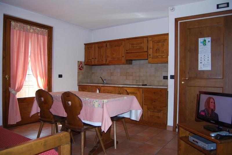 One-Bedroom Apartment (3 Adults) image 2