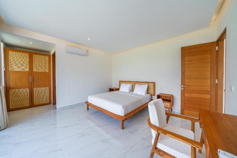 Villa Besso Padonan - Modern & Minimalist 2BR Villa in Canggu! - image 22