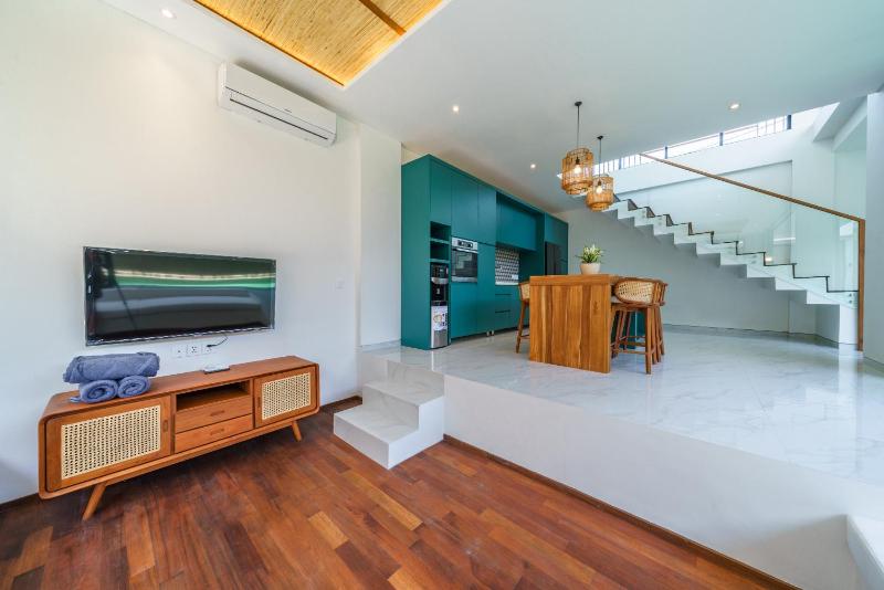 Villa Besso Padonan - Modern & Minimalist 2BR Villa in Canggu! - image 11